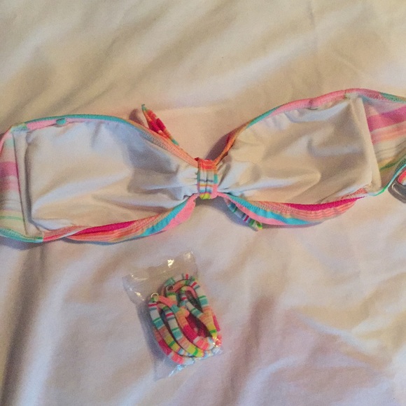 Victoria’s Secret Bandeau Top - Picture 2 of 3